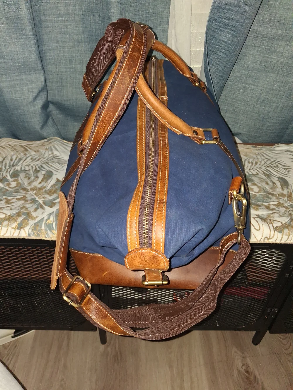 Canvas & Leather Weekender Bag in Navy Brown